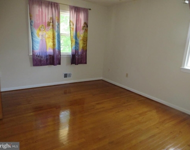 1405 Dade Lane - Photo Thumbnail 13