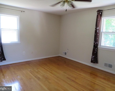 1405 Dade Lane - Photo Thumbnail 11