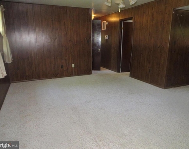 1405 Dade Lane - Photo Thumbnail 17