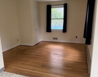 4046 Elizabeth Lane - Photo Thumbnail 9
