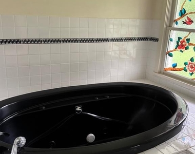 4046 Elizabeth Lane - Photo Thumbnail 16