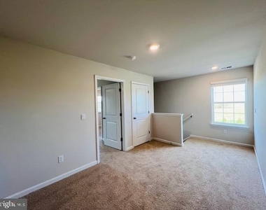 118 Medley Way - Photo Thumbnail 13