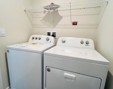 118 Medley Way - Photo Thumbnail 23