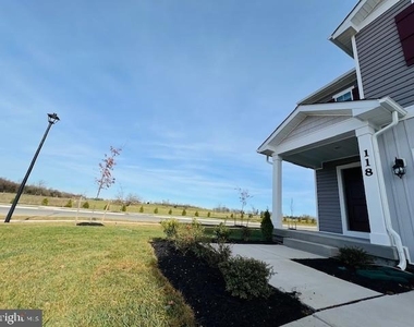 118 Medley Way - Photo Thumbnail 5