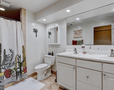 9920 Pinehurst Avenue - Photo Thumbnail 18