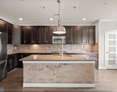 1412 Main Line Boulevard - Photo Thumbnail 10