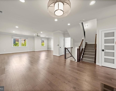 1412 Main Line Boulevard - Photo Thumbnail 4