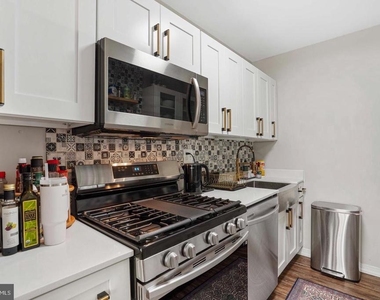 1200 S Arlington Ridge Road - Photo Thumbnail 6