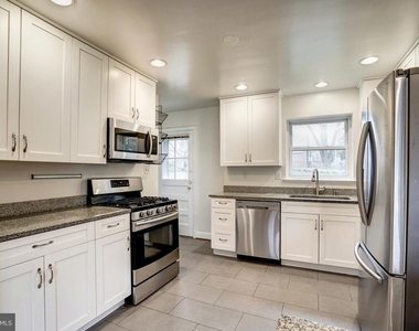 6718 Williamsburg Boulevard - Photo Thumbnail 7