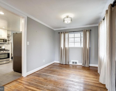 6718 Williamsburg Boulevard - Photo Thumbnail 12