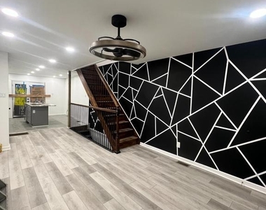 2145 N Dover Street - Photo Thumbnail 3