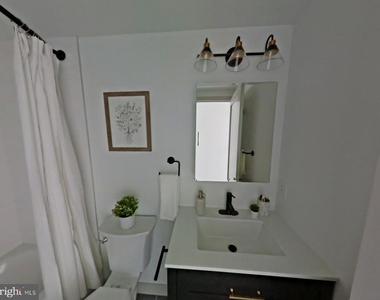 8327 Ridge Avenue - Photo Thumbnail 6