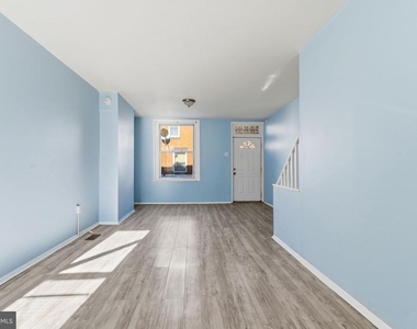 2236 W Firth Street - Photo Thumbnail 5