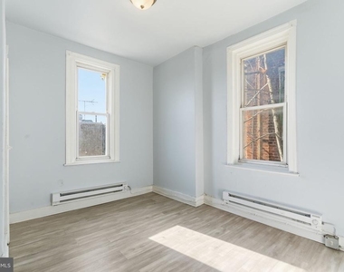 862 E Cornwall Street - Photo Thumbnail 11