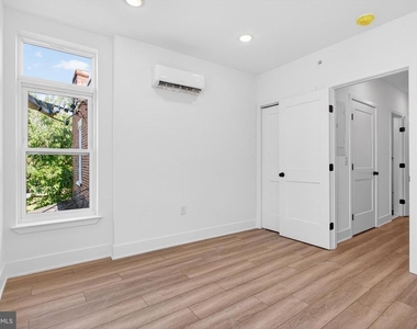 5121 Malcolm Street - Photo Thumbnail 3