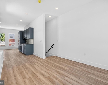5121 Malcolm Street - Photo Thumbnail 12