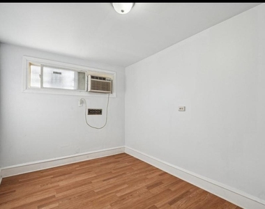 77 N Keystone Avenue - Photo Thumbnail 5