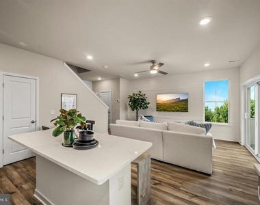 854 Graphite Drive - Photo Thumbnail 5