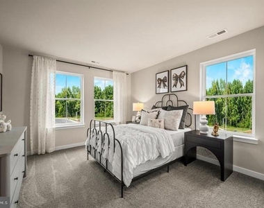 854 Graphite Drive - Photo Thumbnail 15