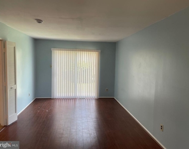 1933 Juniper Lane - Photo Thumbnail 17