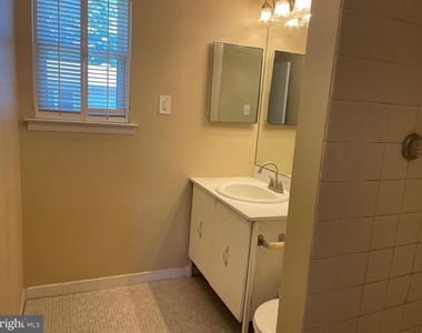 1933 Juniper Lane - Photo Thumbnail 28