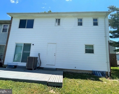 1933 Juniper Lane - Photo Thumbnail 15