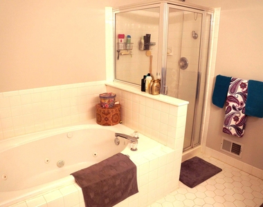 402 Bollen Court - Photo Thumbnail 8