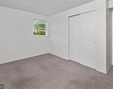 295 Lander Drive - Photo Thumbnail 14
