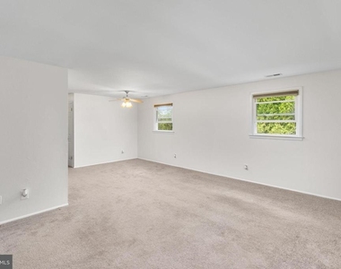 295 Lander Drive - Photo Thumbnail 7