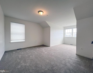 312 Breeding Boulevard - Photo Thumbnail 21