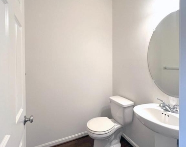 312 Breeding Boulevard - Photo Thumbnail 13