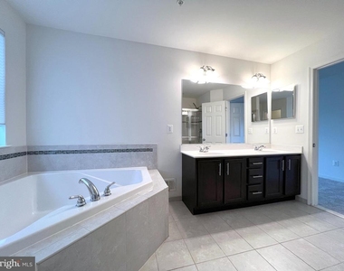 312 Breeding Boulevard - Photo Thumbnail 19