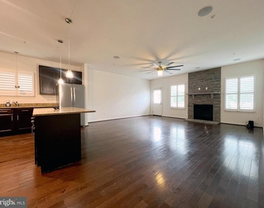 312 Breeding Boulevard - Photo Thumbnail 6