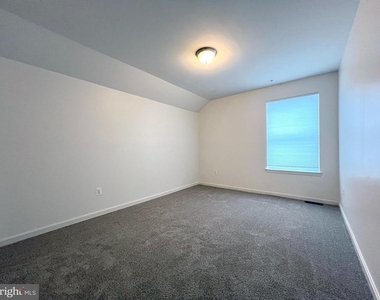 312 Breeding Boulevard - Photo Thumbnail 23