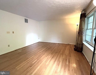 11022 Outpost Drive - Photo Thumbnail 10