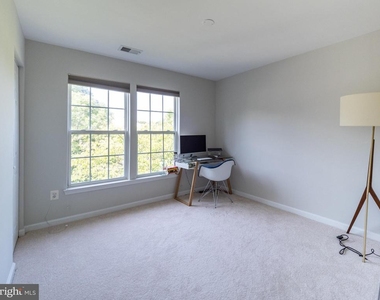 13001 Vaden Terrace - Photo Thumbnail 21