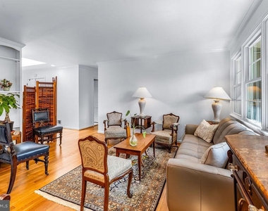 1329 Gresham Road - Photo Thumbnail 7