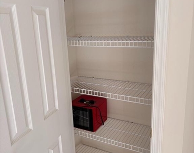 1012 Havencrest Street - Photo Thumbnail 7
