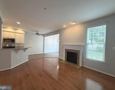 2911 Lomond Place - Photo Thumbnail 5