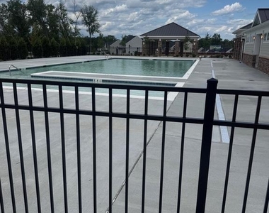 921 Playfair Terrace Way - Photo Thumbnail 4