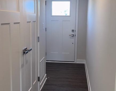 921 Playfair Terrace Way - Photo Thumbnail 3
