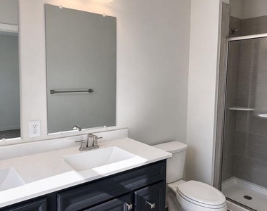 921 Playfair Terrace Way - Photo Thumbnail 11