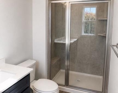 921 Playfair Terrace Way - Photo Thumbnail 6