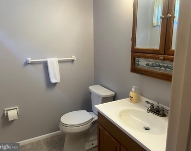705 Bayberry Road - Photo Thumbnail 24