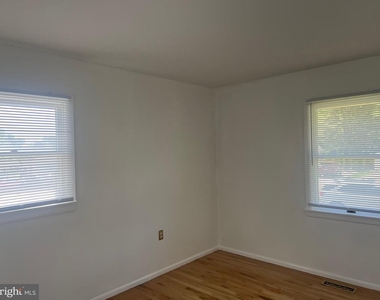 705 Bayberry Road - Photo Thumbnail 14