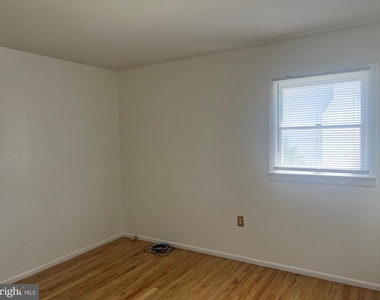 705 Bayberry Road - Photo Thumbnail 17