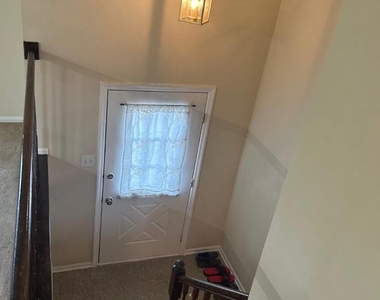 7310 Inwood Avenue - Photo Thumbnail 10