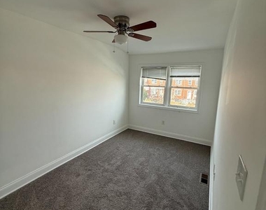 1907 Penhall Road - Photo Thumbnail 9