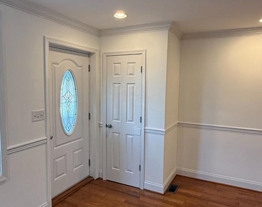 1907 Penhall Road - Photo Thumbnail 36