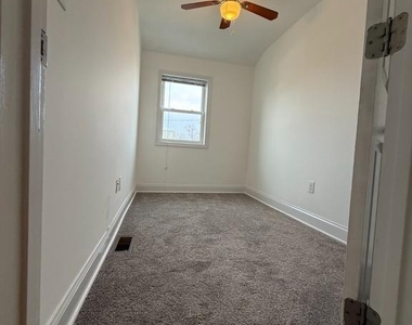 1907 Penhall Road - Photo Thumbnail 59